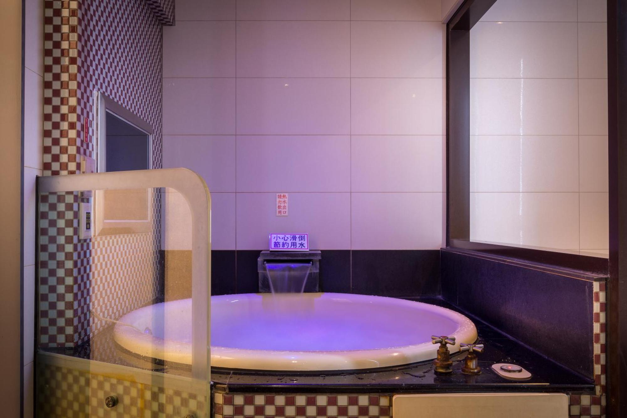 Jin Spa Resort Hotel Цзіньшань Екстер'єр фото